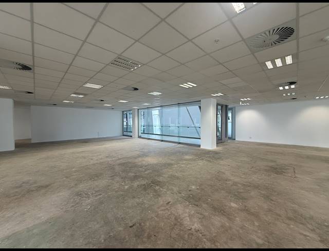 1,976M² OFFICE TO LET IN SANDTON CENTRAL
